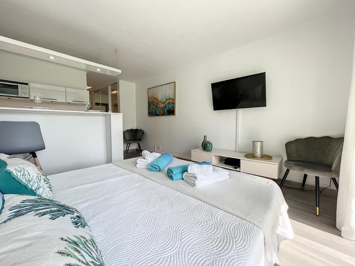 Blue Paradise Studio Avec Acces Privatif Plage Ле Госие Екстериор снимка